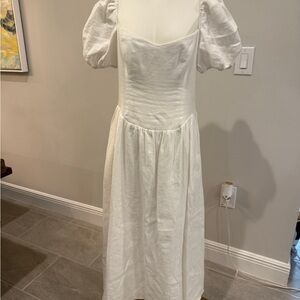 NEW Reformation Anthropologie White 100% linen lined Dress with Puff Sleeves.